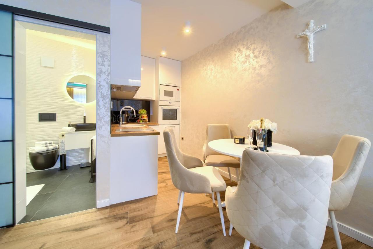 Luxury Apartments Jf Rab Town Extérieur photo